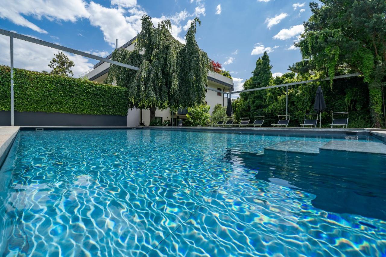 Goldfinger + Suites Lana Kültér fotó