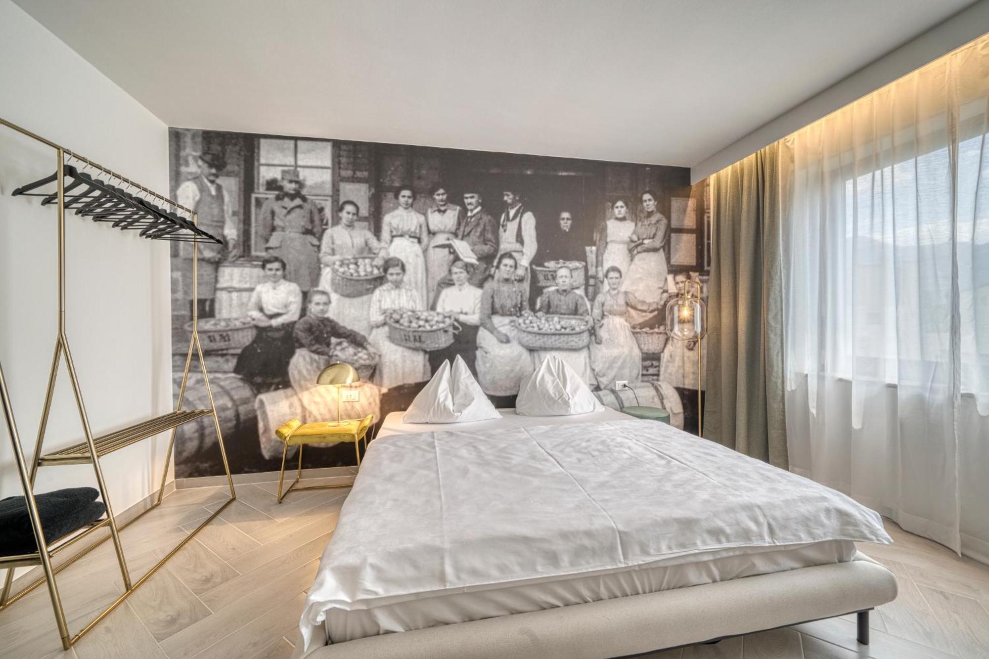 Goldfinger + Suites Lana Kültér fotó