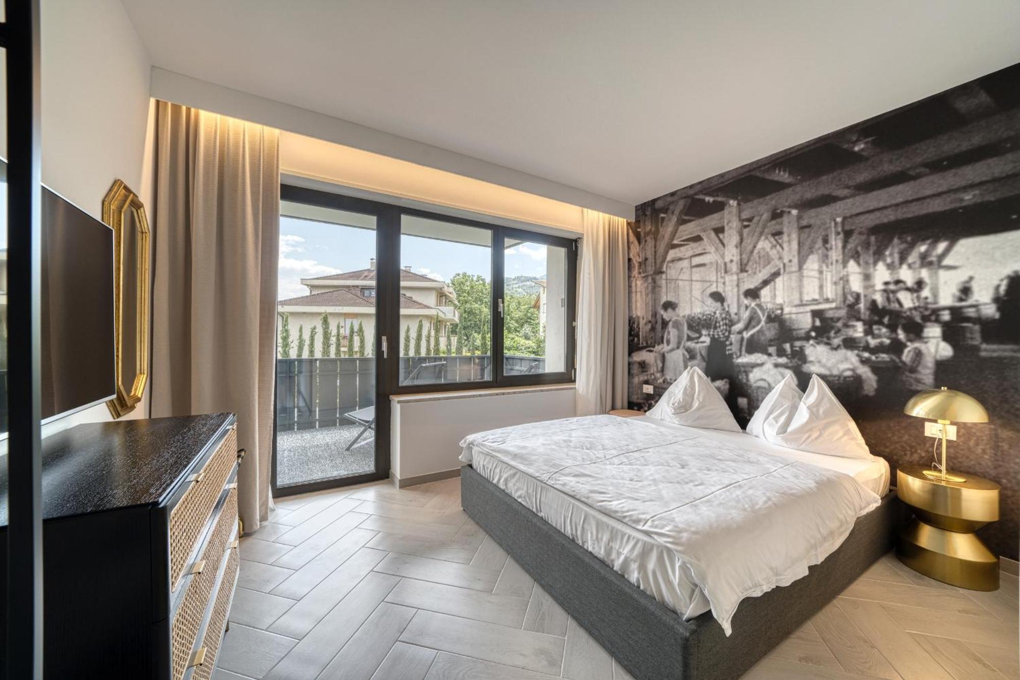 Goldfinger + Suites Lana Kültér fotó