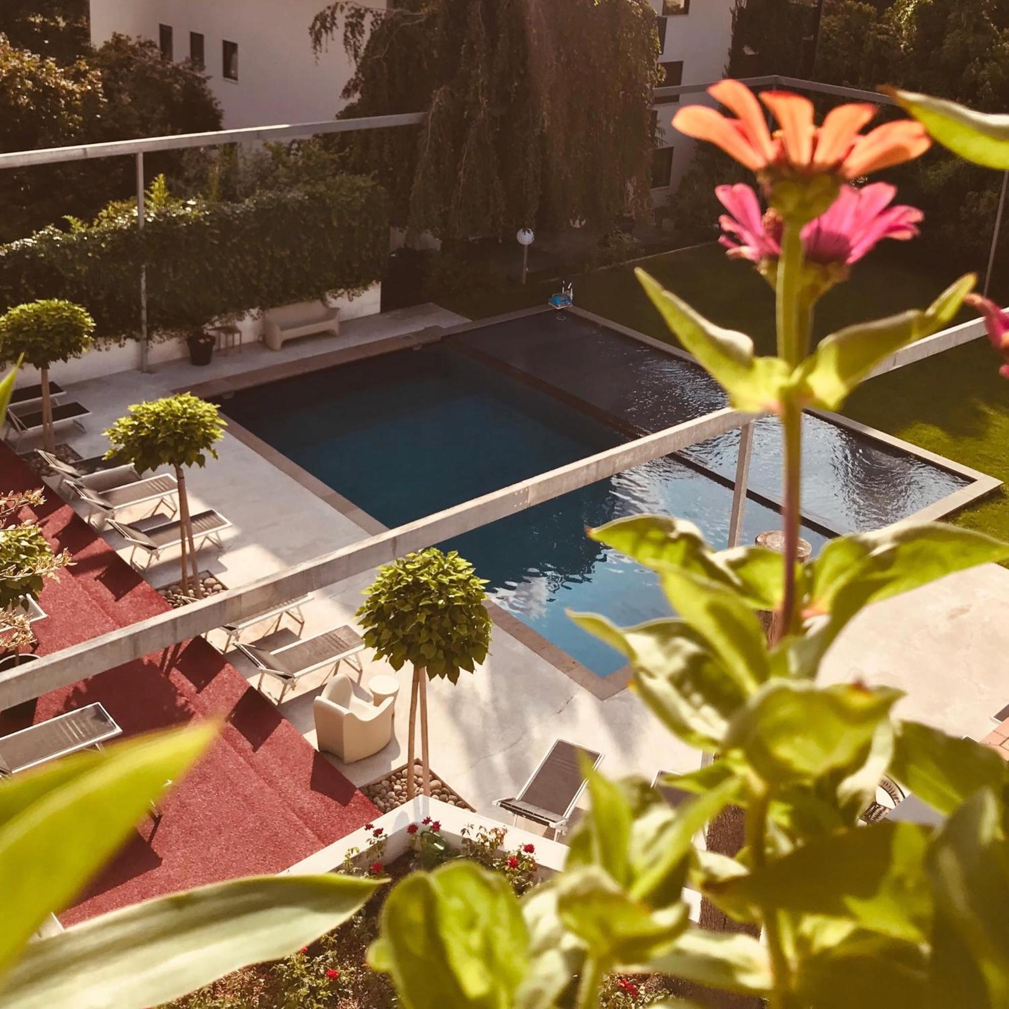 Goldfinger + Suites Lana Kültér fotó